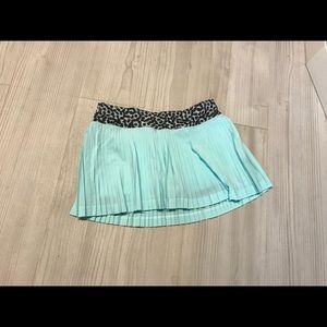 Lululemon mint spotted pace setter pleated skort